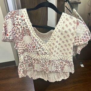 American Eagle Flowy Floral Crop Top